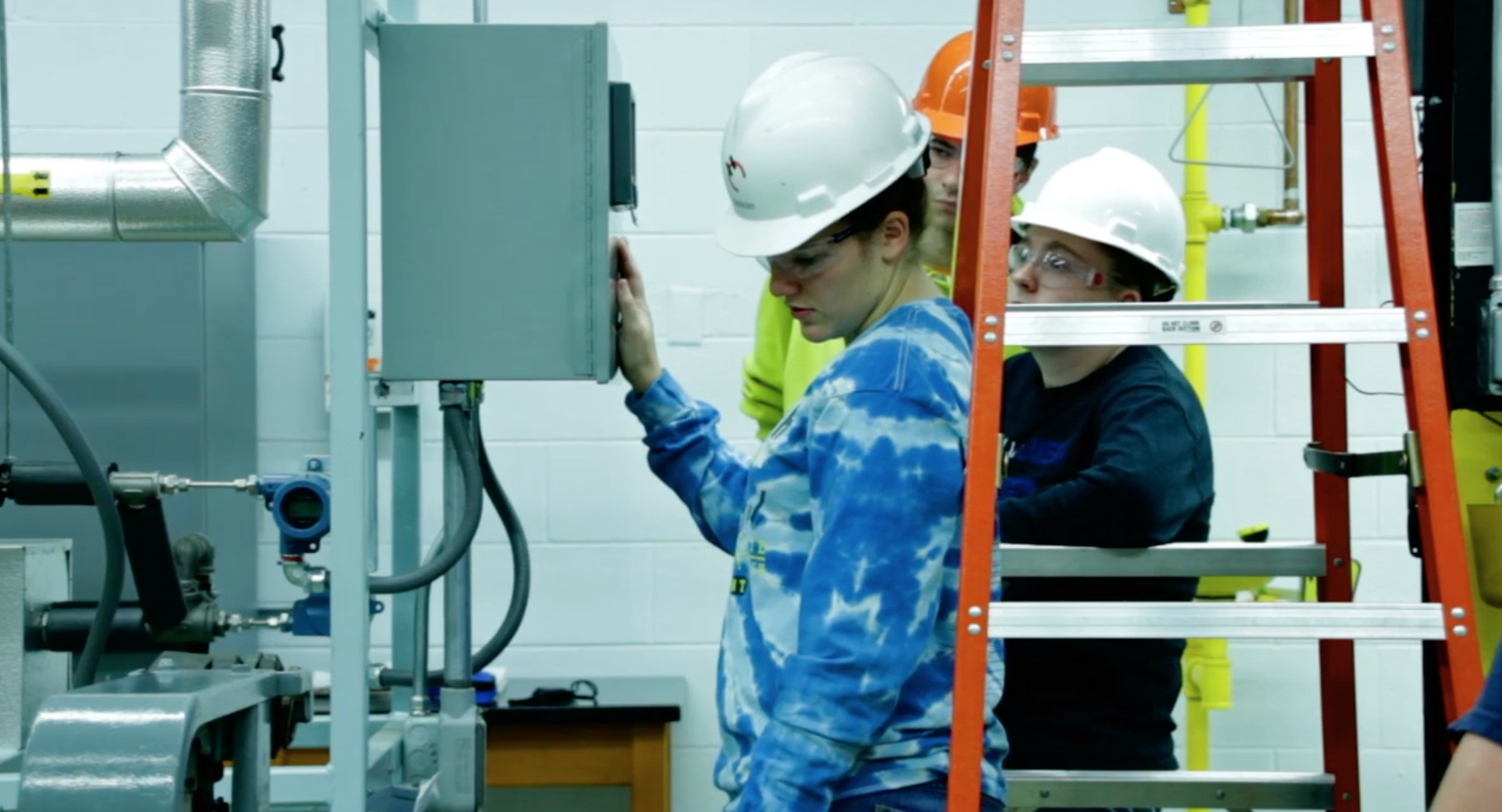 Chemical Engineering Video (PAWS: Preventing Accidents with Safety)